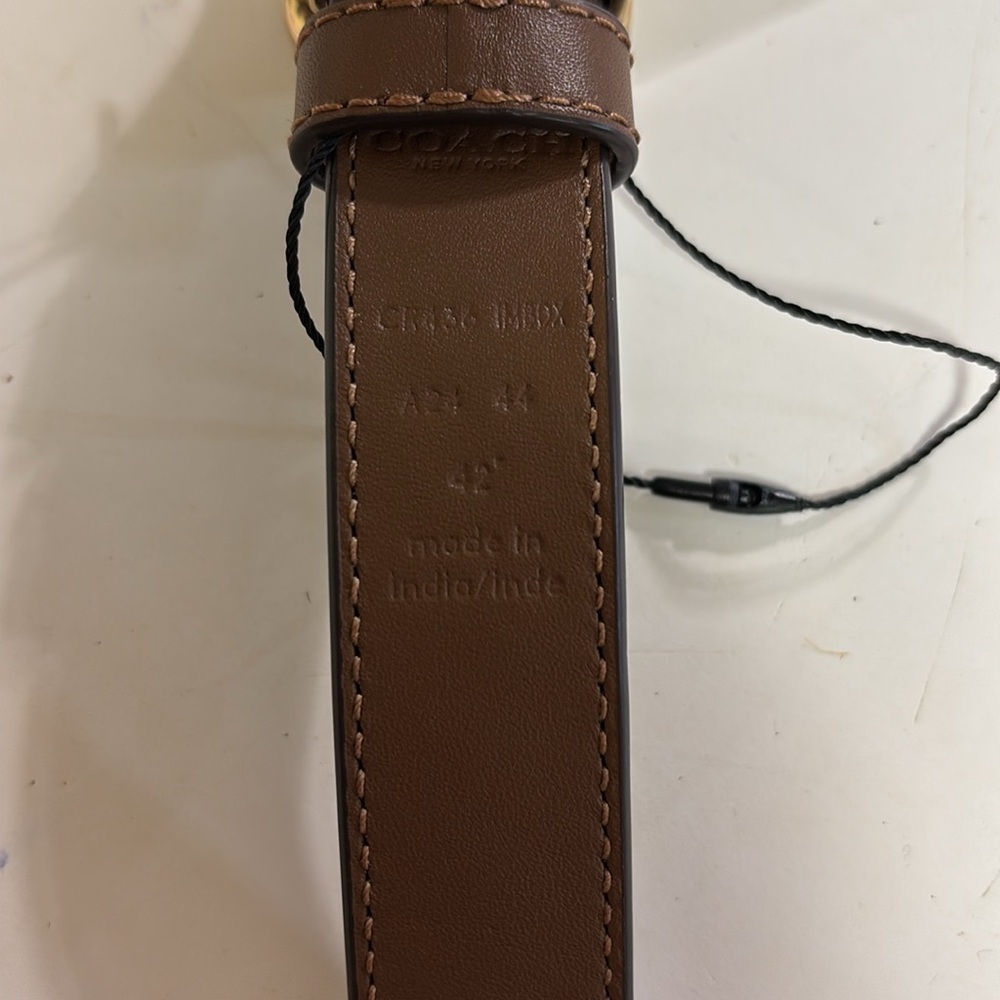 NWT Authentic Coach belt - Picture 3 of 4